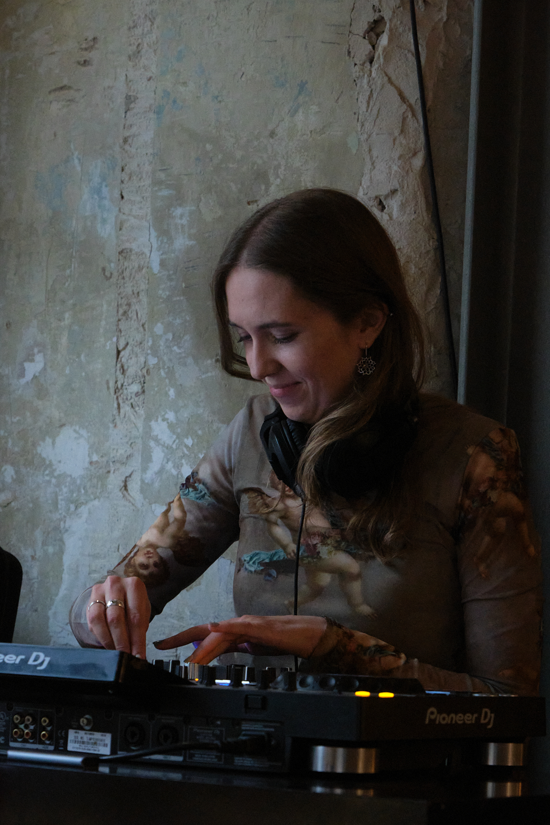 Luka DJing